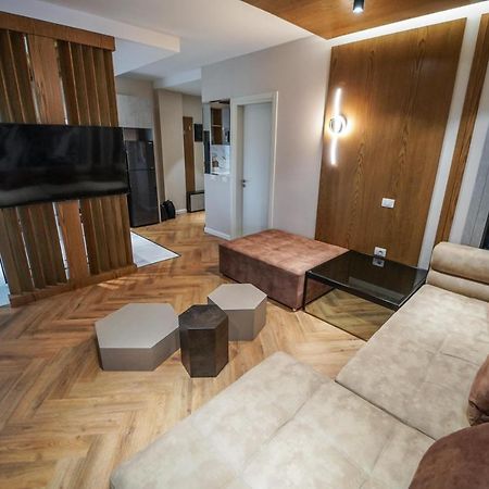 Haris Luxury Apartment No.4 تيرانا المظهر الخارجي الصورة