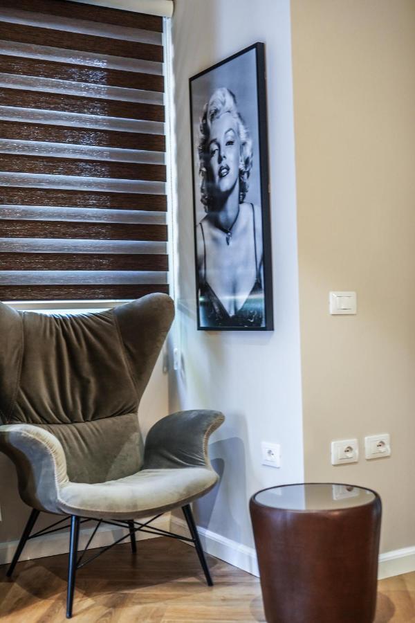 Haris Luxury Apartment No.4 تيرانا المظهر الخارجي الصورة