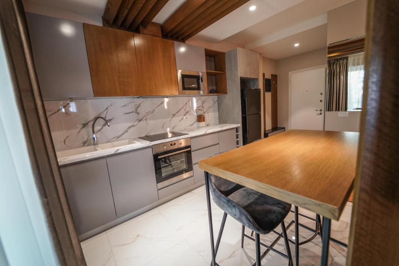 Haris Luxury Apartment No.4 تيرانا المظهر الخارجي الصورة