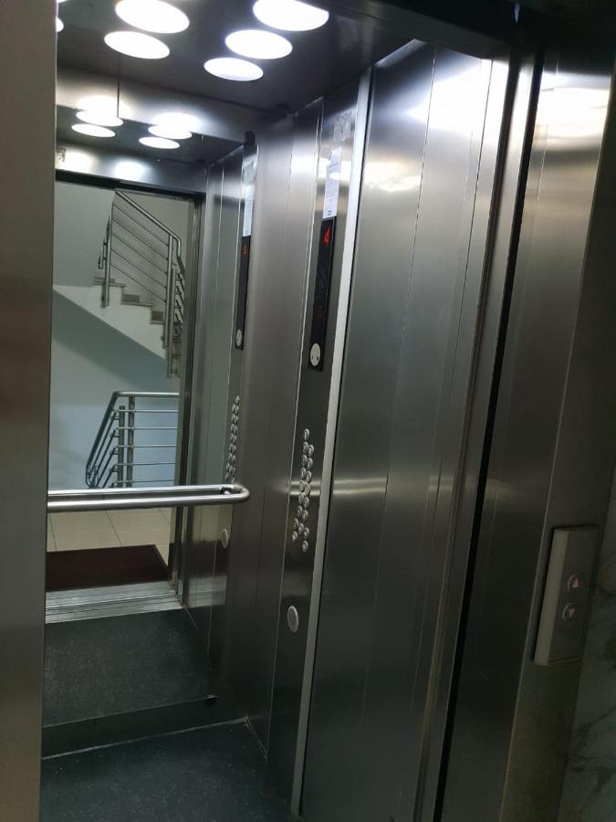 Haris Luxury Apartment No.4 تيرانا المظهر الخارجي الصورة